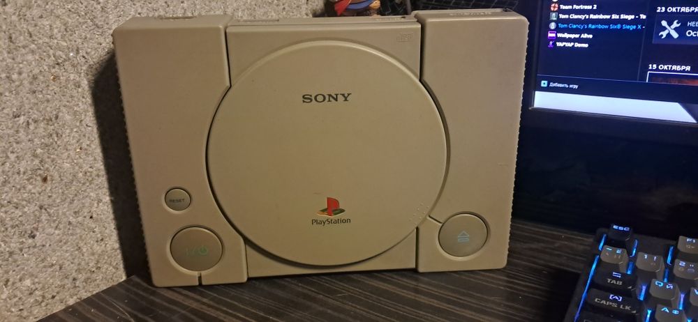PlayStation 1 fat с гимпадом прошытая
