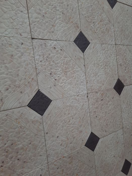 Bruschatka 25x25 molochniy podmramor