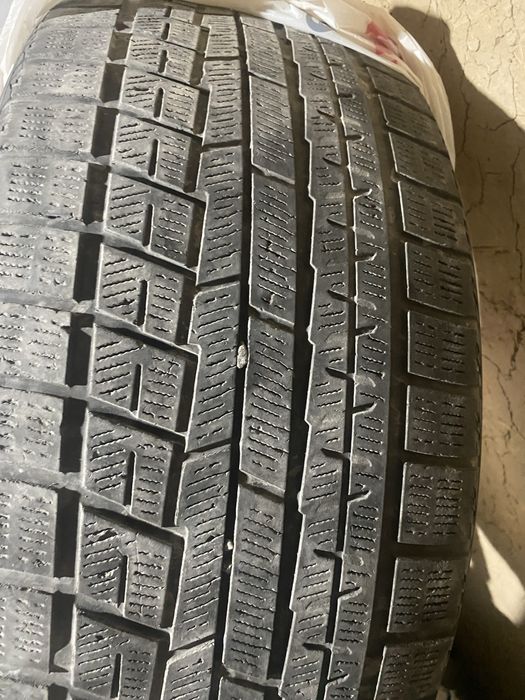 Зимние шины камри 70 размер 18 Yokhama резина