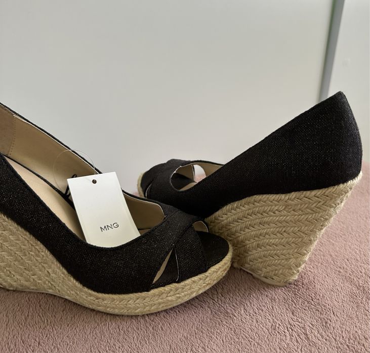 НОВИ - Летни обувки Манго, MANGO - 15 лв.