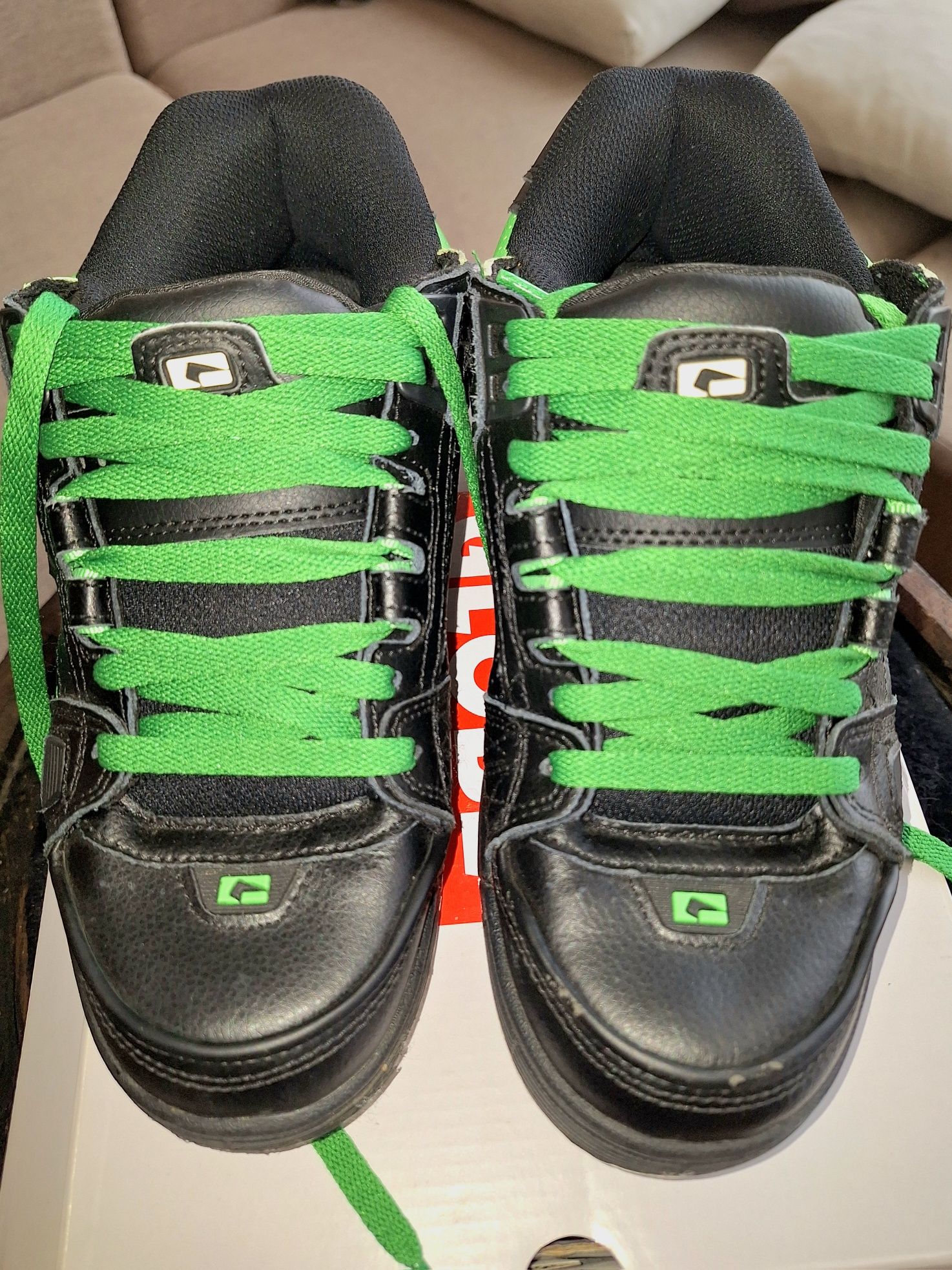 Сникърси GLOBE Sabre GBSABR Black/Moto Green 10768