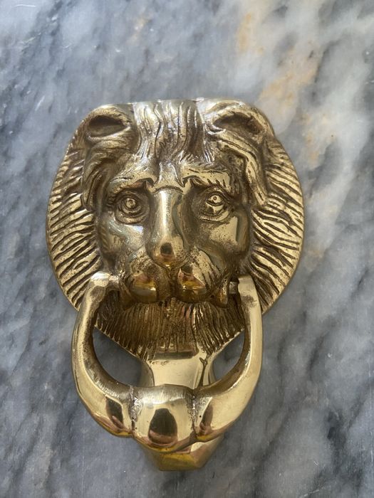 Batator in usa din Bronz