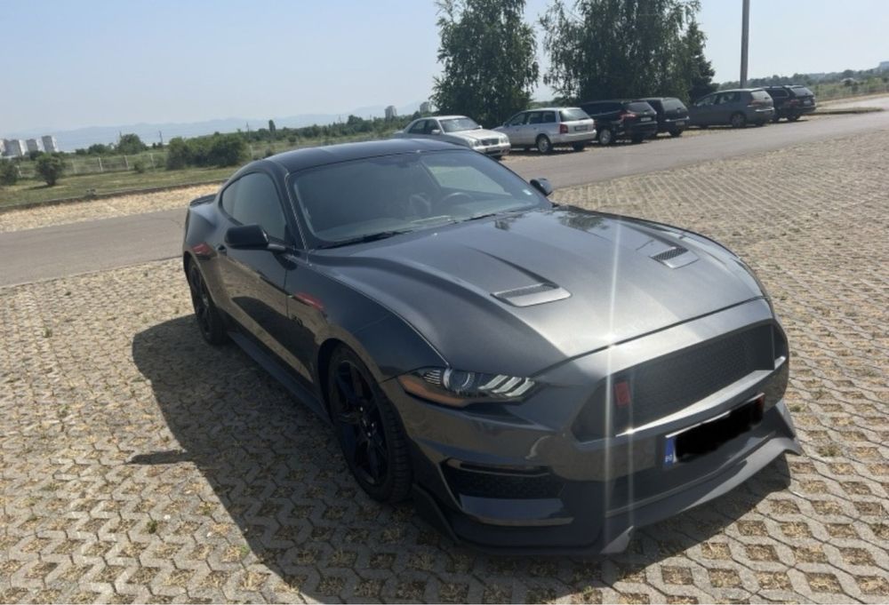 Ford Mustang GT 5