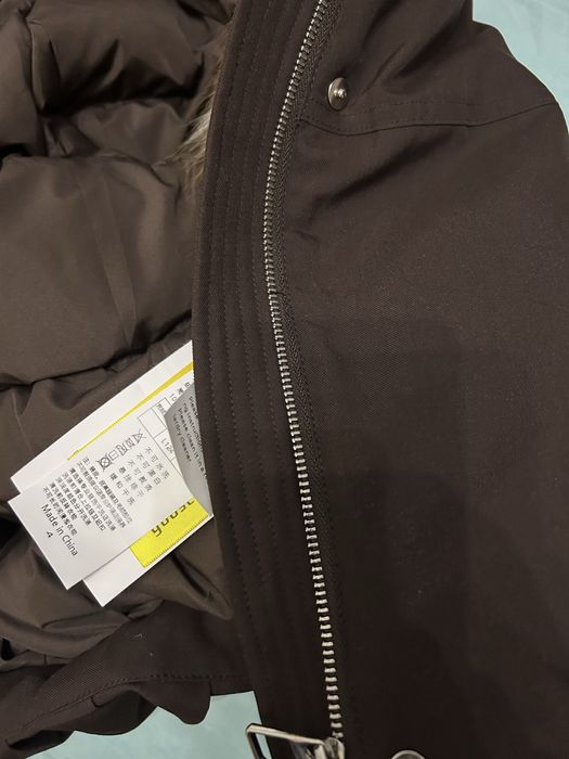 Женская теплая куртка на зиму с натуральным мезом лисы.