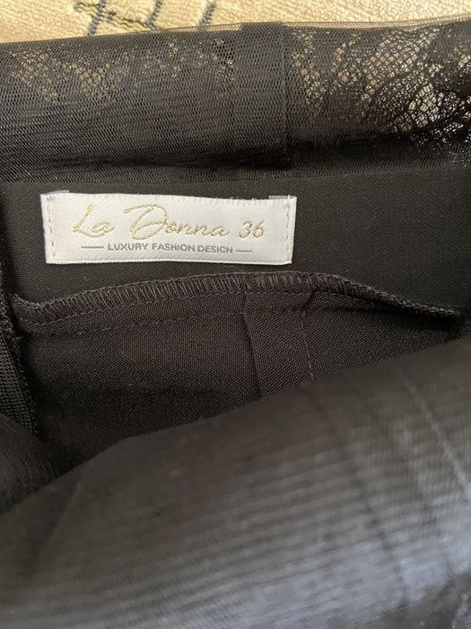 Rochie neagra cu dantela La Donna