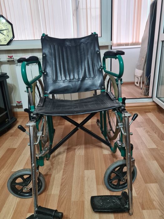 Инвалидная коляска