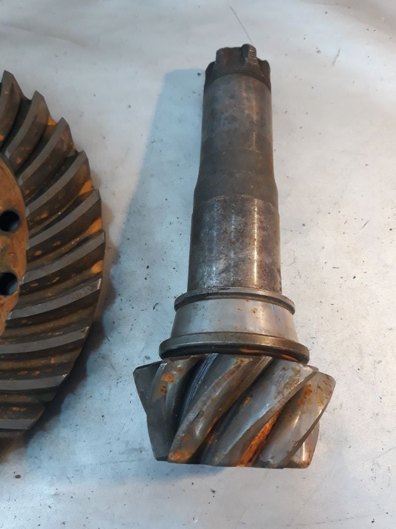 Grup conic Tractor Massey Ferguson 3065,3060,3050 pinion și coroană