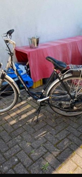 Педалетка със двигател.