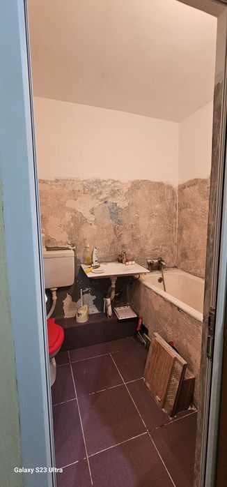 Garsoniera navodari c4 etaj 2