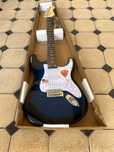 Fender " Made In Usa " Elektr  Gitara + 18 ta bonus narsalari padarka