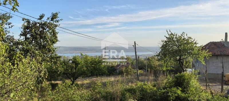 Парцел в регулация с панорама в м-ст Планова гр. Варна
