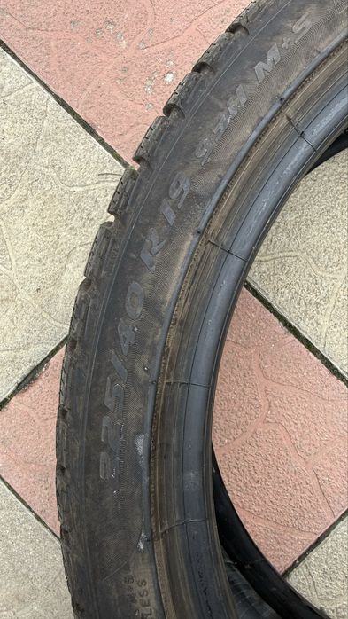 DOUA Cauciucuri Anvelope iarna RUNFLAT Pirelli SOTTOZERO 3 225 40 R19