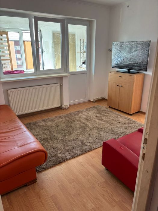 Inchiriez garsoniera