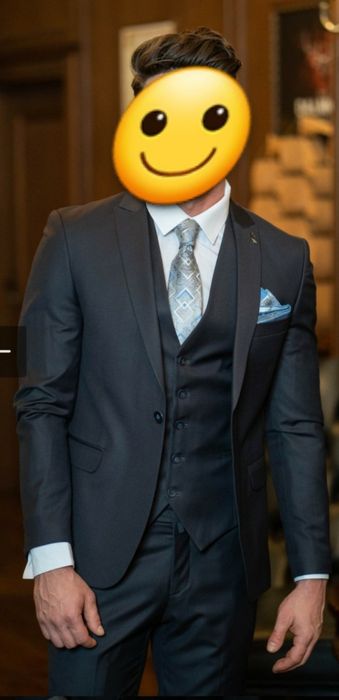 Мъжки костюм в цвят графит