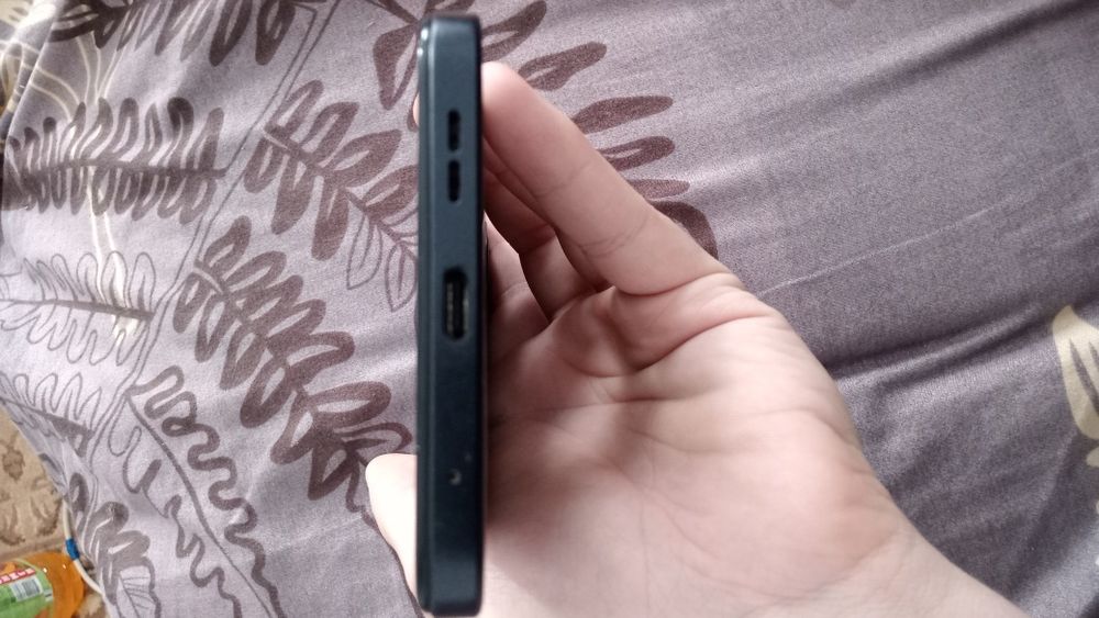 Продам Redmi note 12 торг