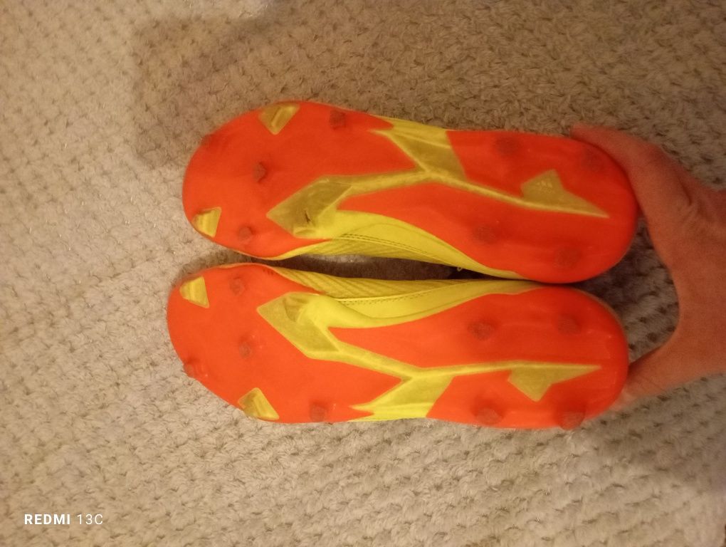 Обувки Adidas predator