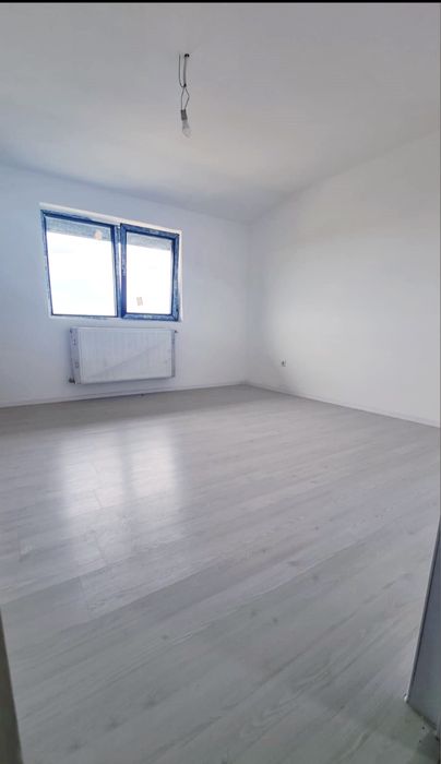 Apartament 3 cam Nou, centrala, 2 bai. Parcare. Proprietar. Pallady-Tr