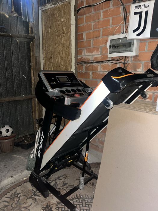 Продам беговую дорожку