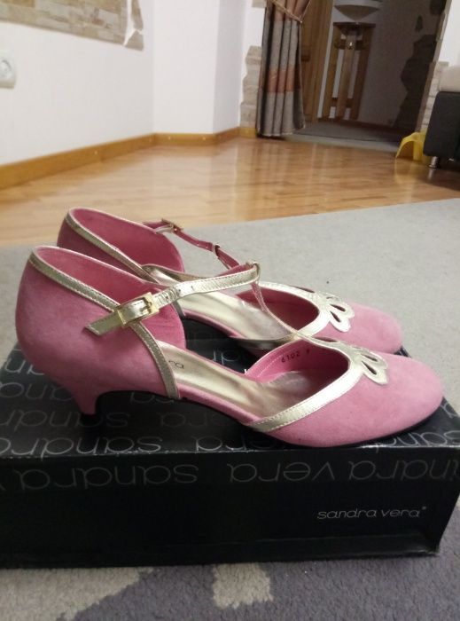 Туфли замшевые женские SANDRA VERA (Испания),оригинал,новые,р-р 38