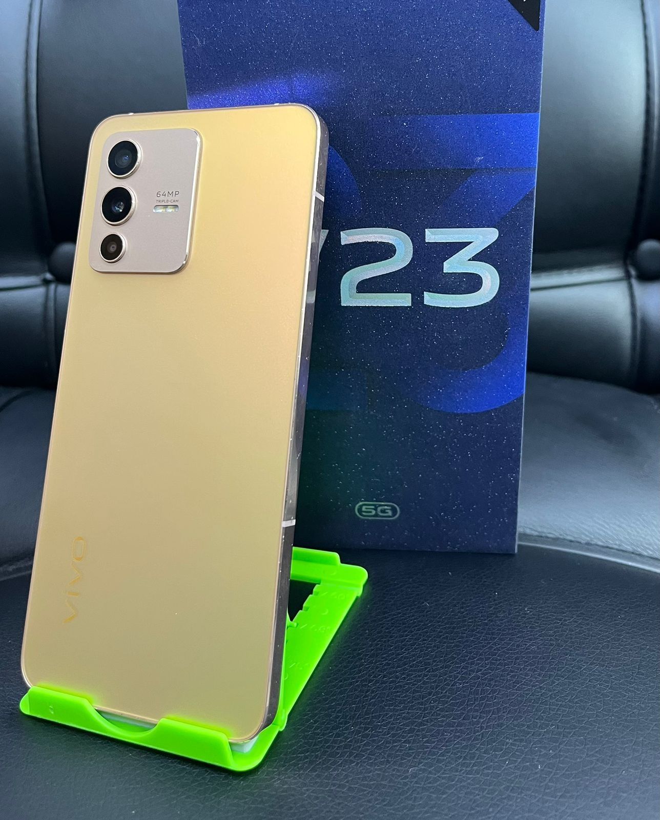 Продам смартфон Vivo V23