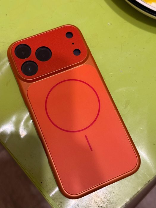 Чехол под айфон 17