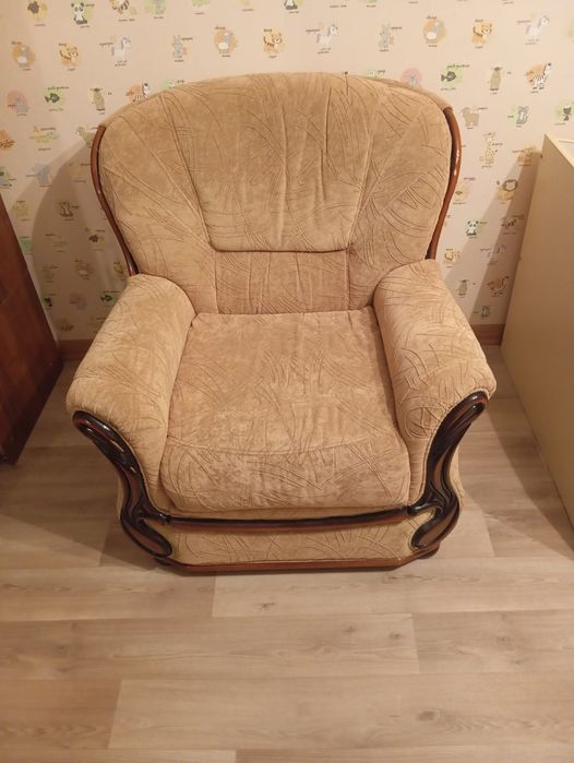 Кресло отдам самовывоз