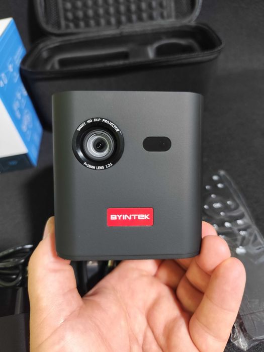 Video-proiector BYINTEK P19 4K, 3D LED
