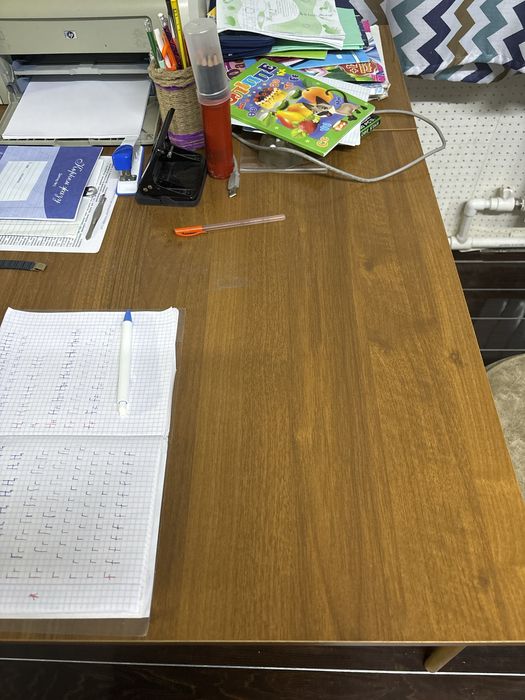 Продам стол книжку письменный