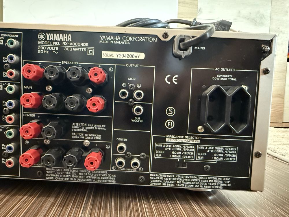 Yamaha RX-V800rds