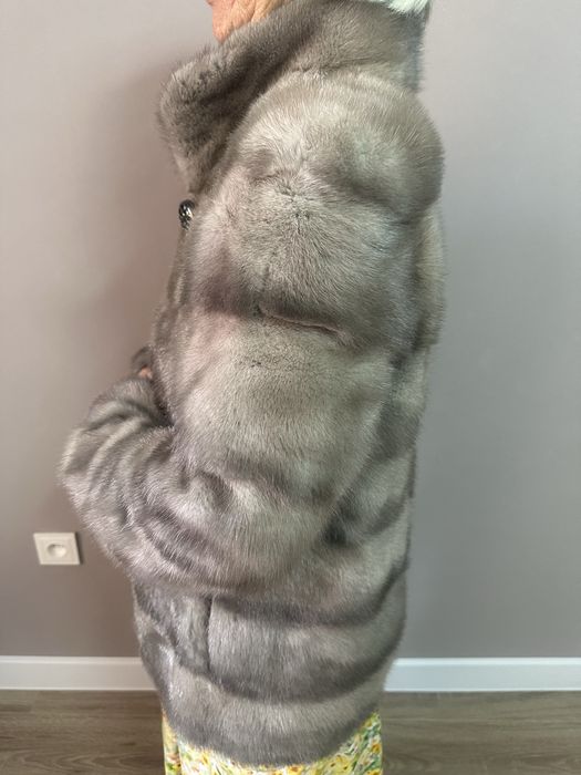 Продаю натуральную норковую шубу трансформер