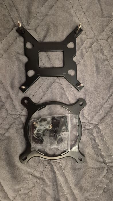 Kit montare AIO Id-cooling LGA 1700[Nou]