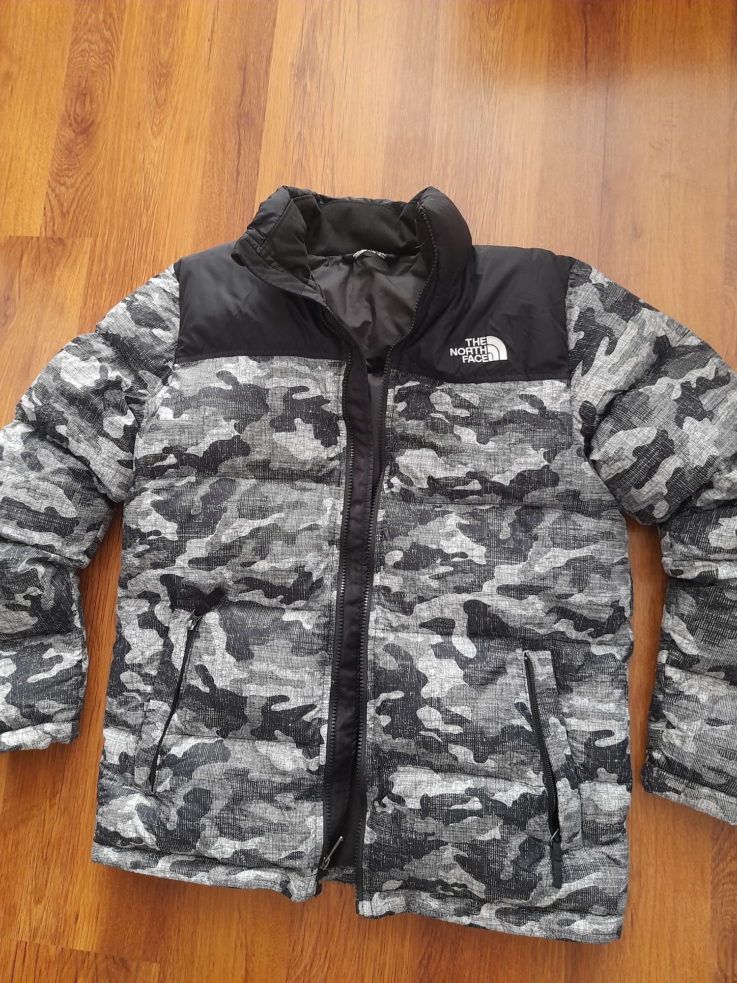 The north face мъжко яке S размер.