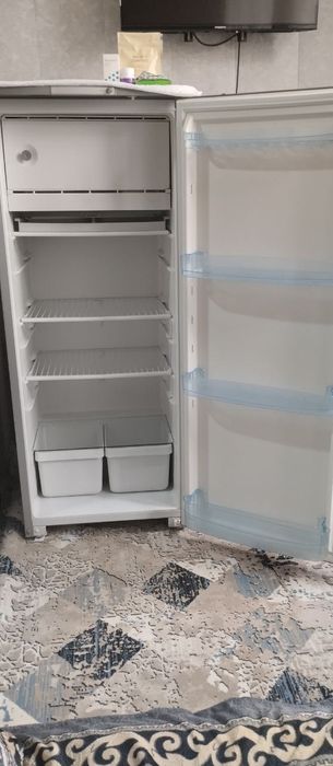 Продается Холодильник БИРЮСА