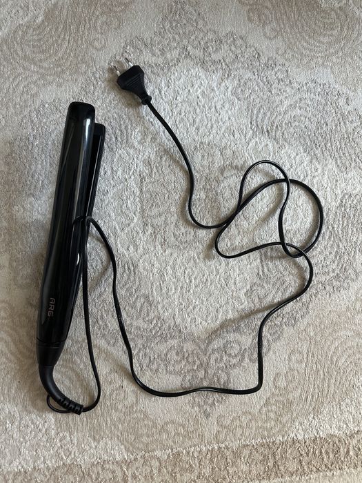 Утюжок, выпрямитель для волос