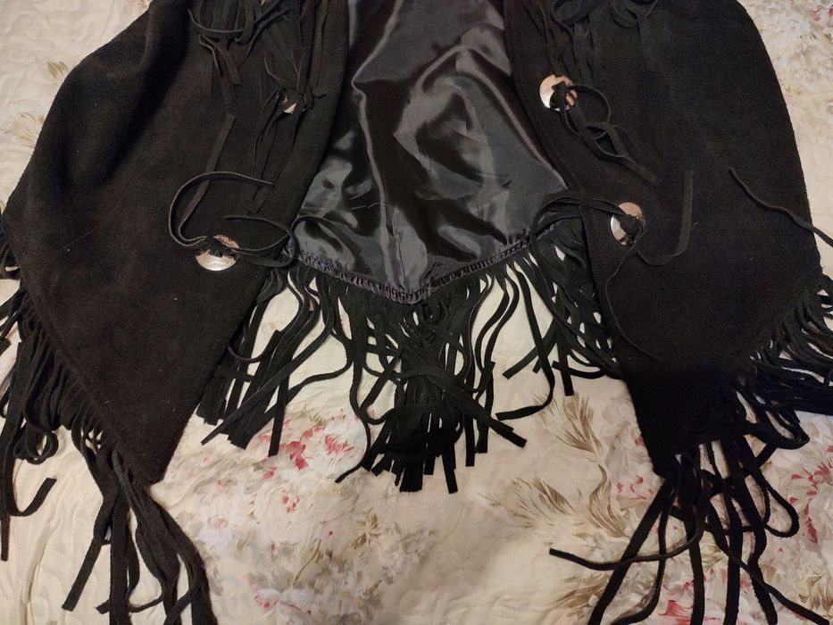 Veasta din piele naturala , cu franjuri