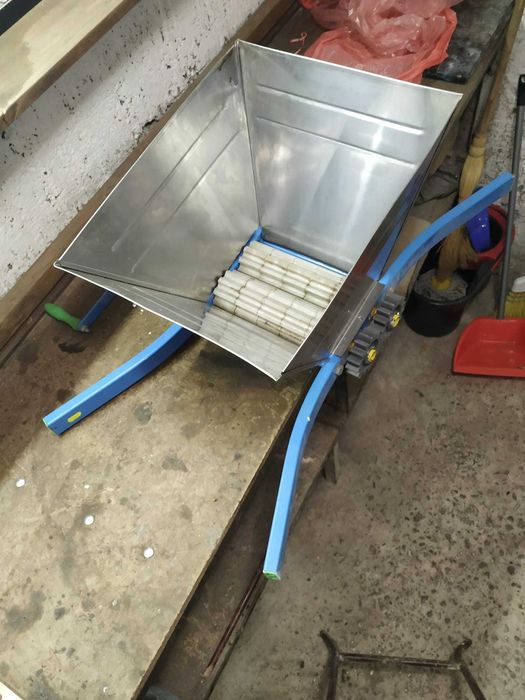 Damingene, zdrobitor si presa pentru struguri