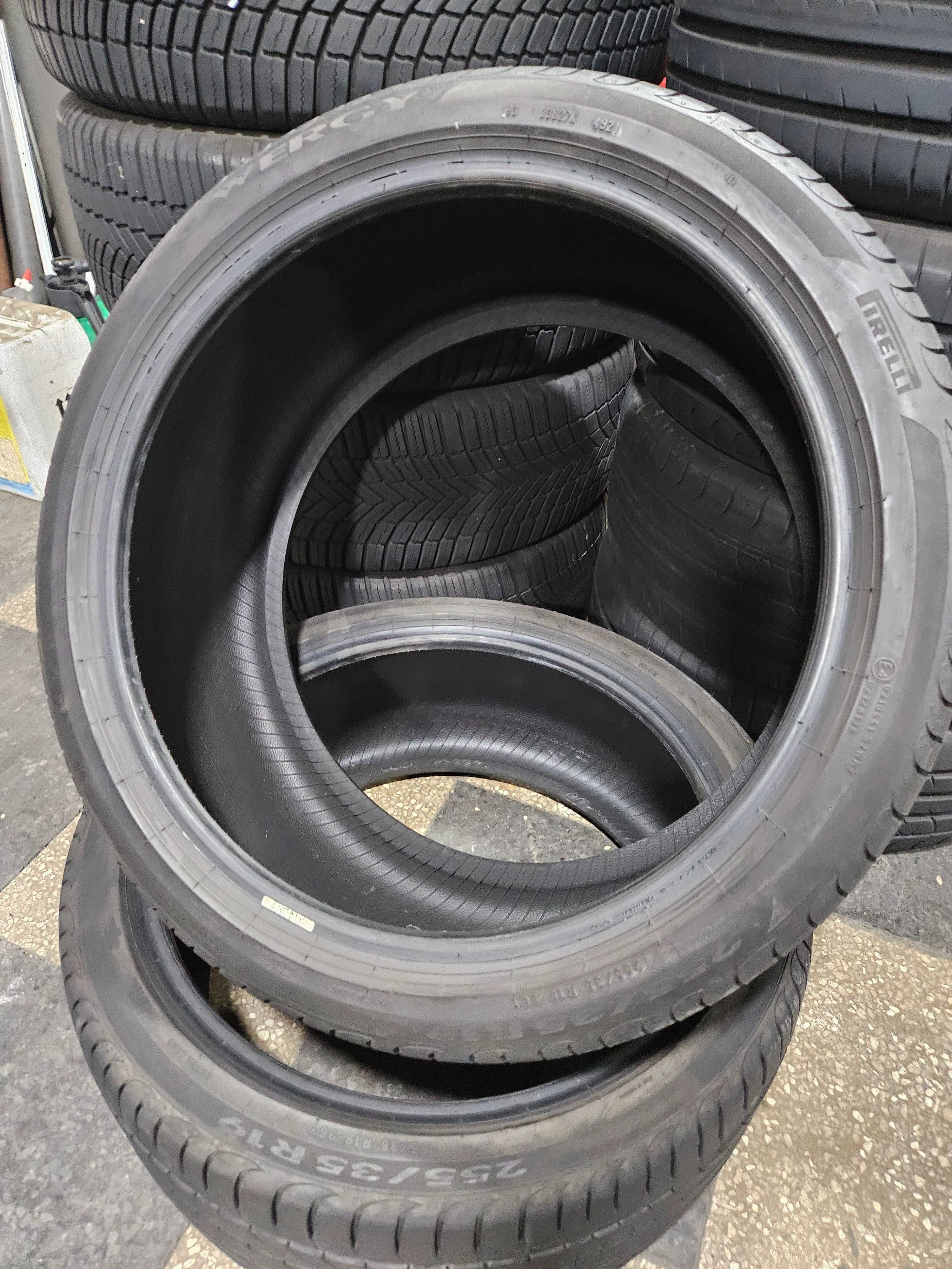 2бр 255/35/19 PIRELLI 4,5мм грайфер дот:4921