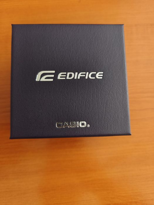 Часовник Casio EDIFICE EQB-1100D-1AER