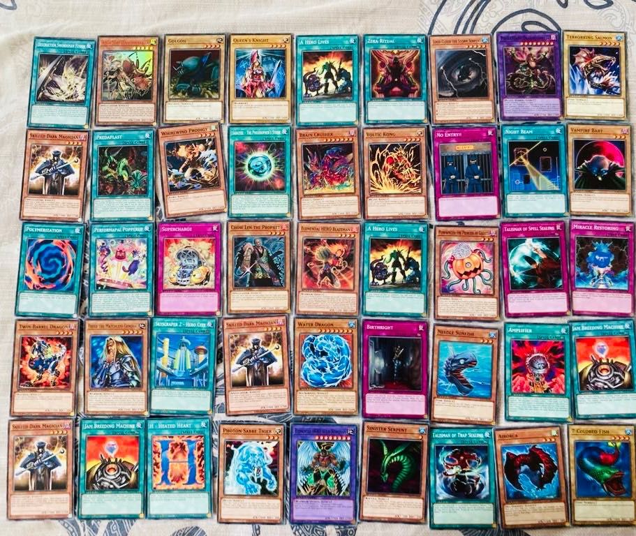 Предлагам Yu-Gi-Oh карти