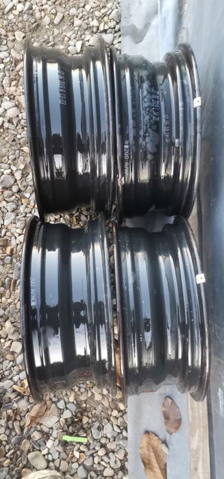 Roti iarna vw r15 și jante golf4