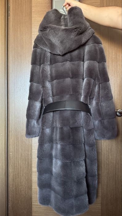 Продаю норковую шубу