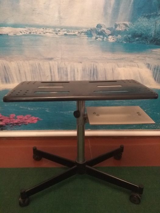 Подставка под телевизор.