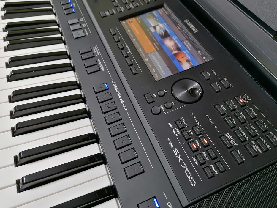 Orga Yamaha PSR-SX700 (Husa+stativ+pedala+stil/ritm)