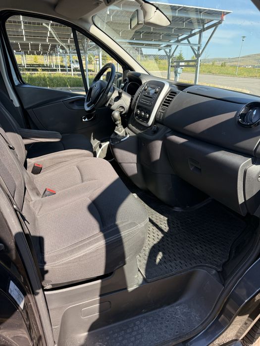Opel Vivaro 8+1 locuri lung,factura