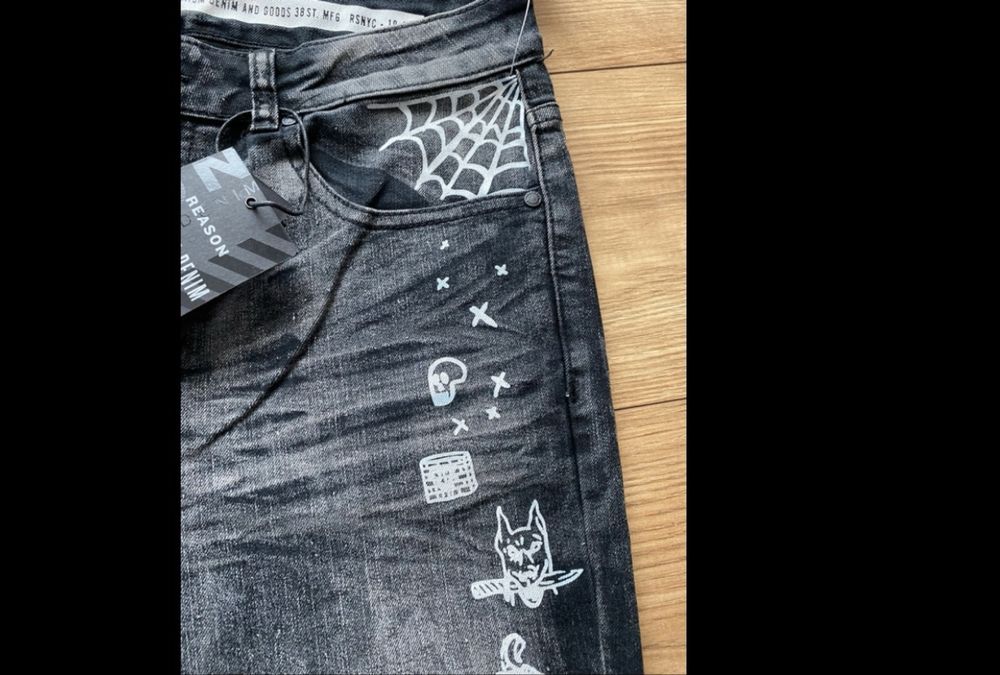 Blugi Reason noi cu eticheta