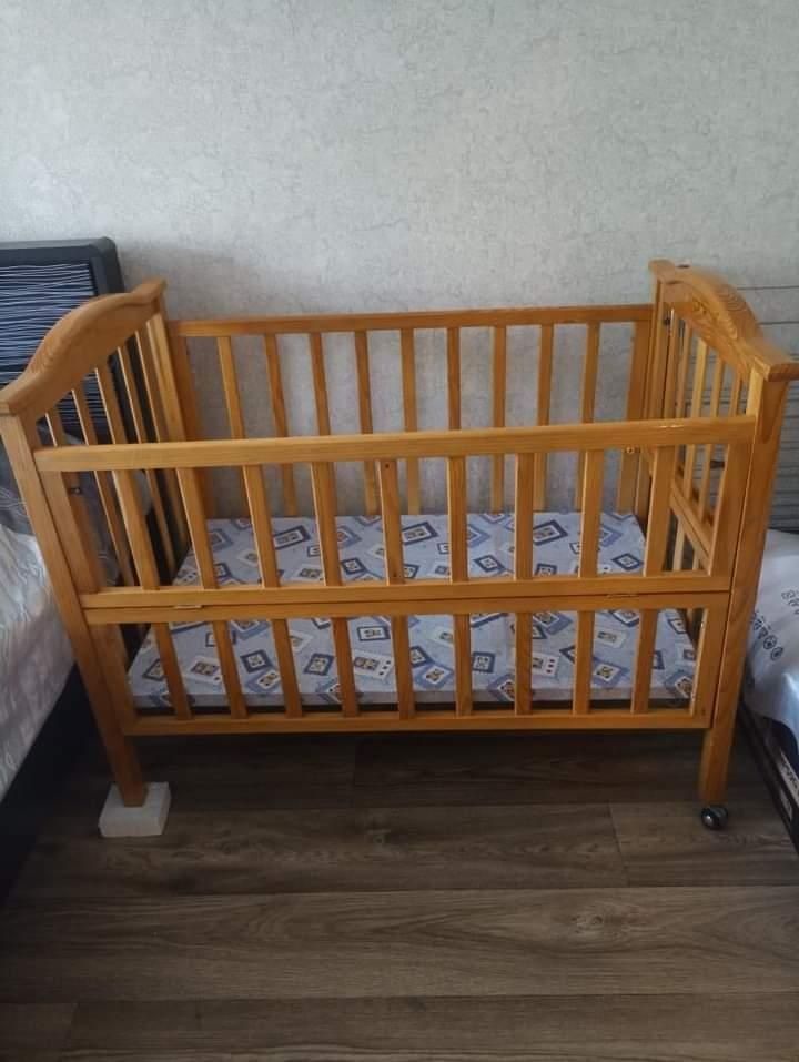 Манеж деревянный