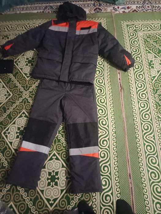 Продам спецодежду и сапоги резиновые