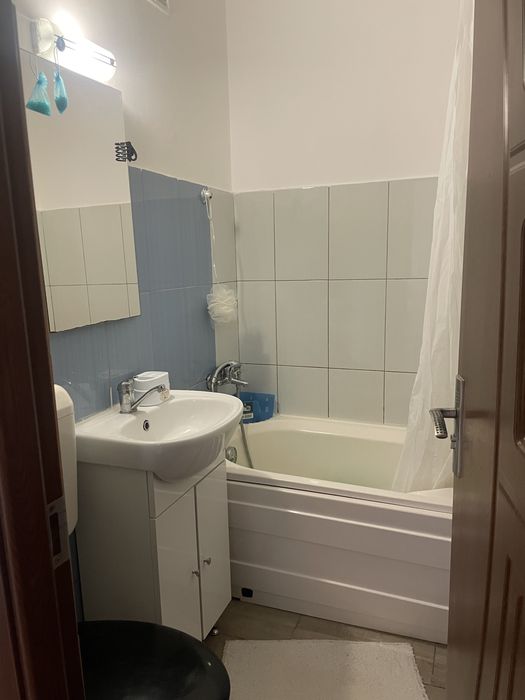 Închiriere apartament 3 camere – Brașov, Aleea Violetelor