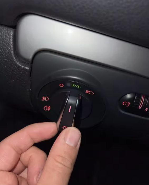 Ключ Конзола Бутони Ел стъкла Ел огледала VW Golf 5,6Passat B6 Touran