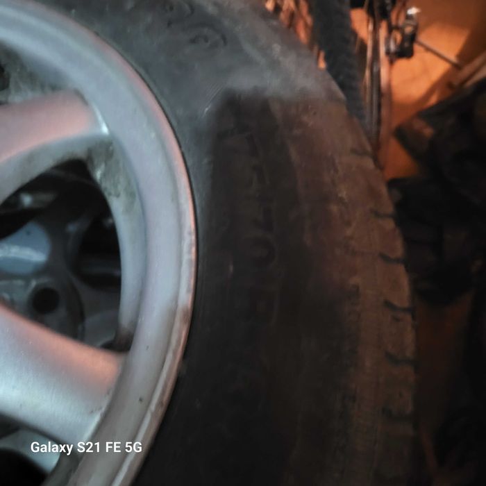 Джанти от Рено Меган Гумите са 2021 година